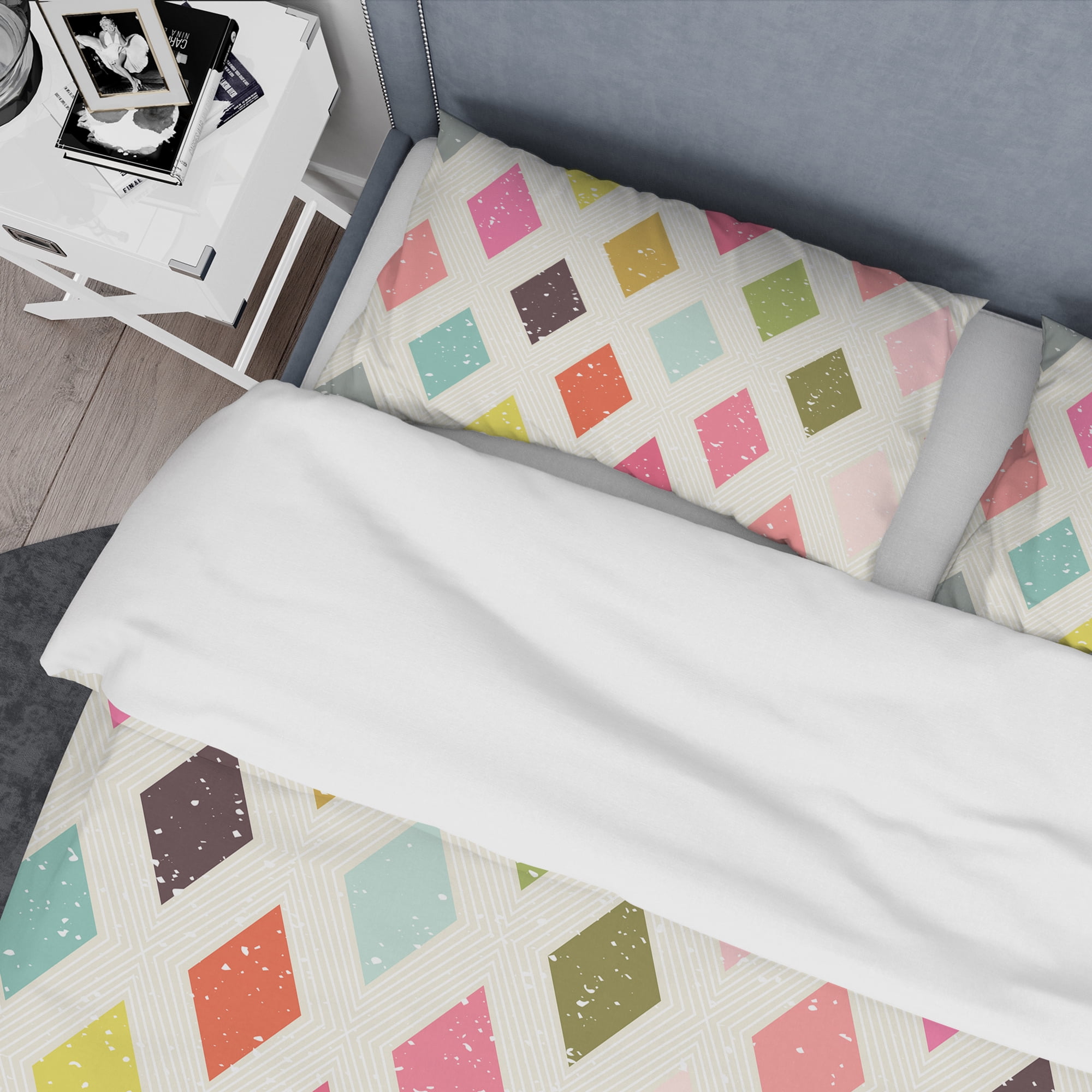 Designart 'Diamond Retro III' Mid-Century Modern Duvet Cover Set