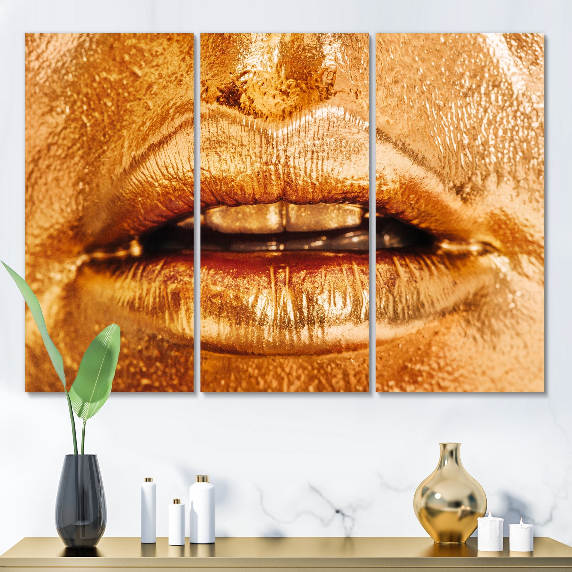 Designart ' Close Up Of Female Lips With Bright Golden Makeup ' Modern Canvas Wall Art Print