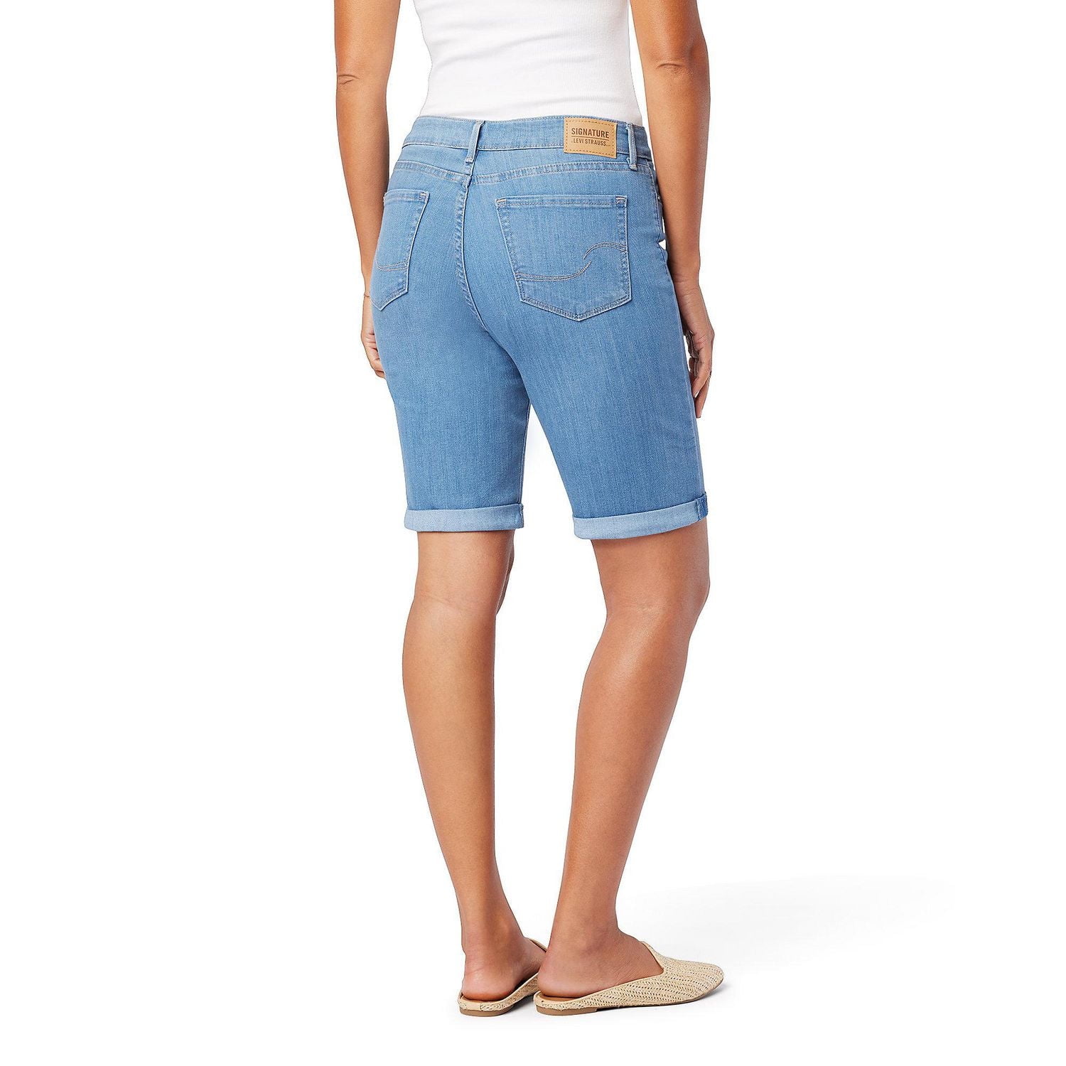 Levi Strauss Signature.™ Women’s Mid-Rise Bermuda Shorts