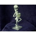 thumbnail image 1 of Real Metal Statue d'Alien UFO Party Time avec Chope de Bière en Étain, 1 of 5