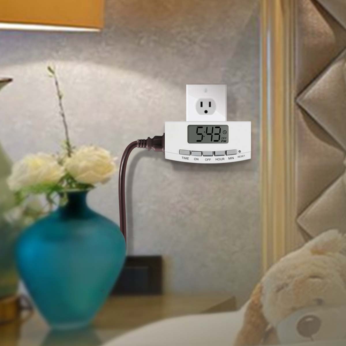 Indoor Digital Timer for Lights with LCD Display and Polarized Outlet, White, by Holiday Time