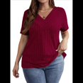 thumbnail image 1 of Camisa Informal de Corta con Cuello en V Cruzado, Color Liso, con Perforaciones y Diseño Cepillado para Mujer, Talla Grande Vino Tinto 4XL, 1 of 7