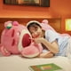 thumbnail image 5 of Muñeca Lotso de 40-70 cm, Anime Disney Kawaii, lindos juguetes, muñeca para dormir, sofá femenino, almohada, decoración de dormitorio de niña, regalo de cumpleaños, 5 of 5