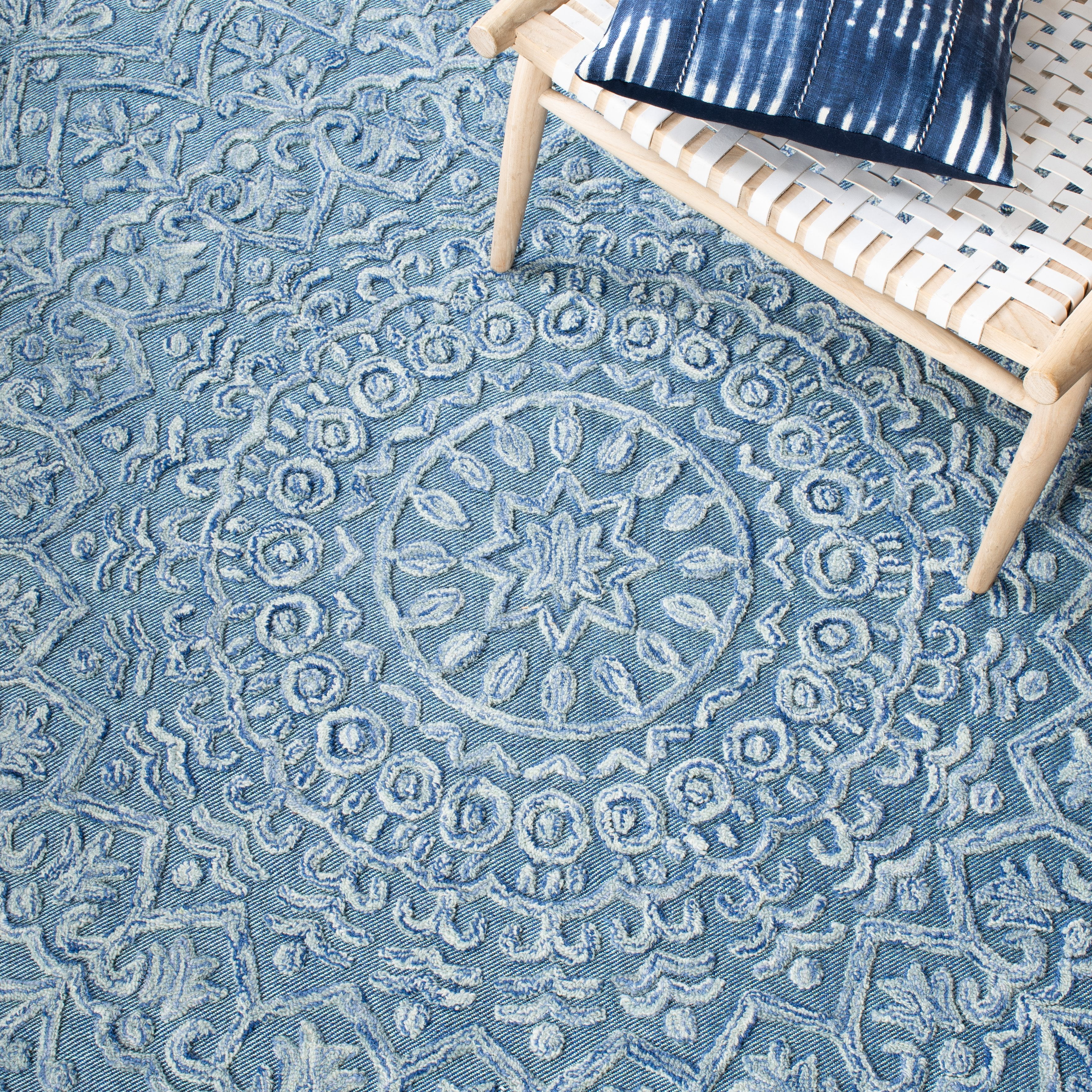 SAFAVIEH Trace Montague Medallion Area Rug, Blue/Light Green, 6' x 6' Square