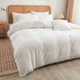 thumbnail image 3 of Fluffy sage Green Comforter Set Queen，Plush Chenille Palm Floral Sherpa Comforter Set 3pcs（1 Queen Size Fuzzy Comforter +2 Standard Fur Pillow Cases ） Faux Fur Luxury Bedding Set (Sage Green, Queen), 3 of 8
