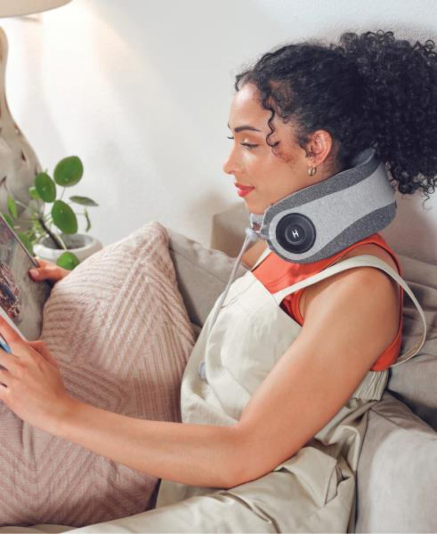 Homedics Deep Rhythmic Neck Massager with Music & Vibration- Gray