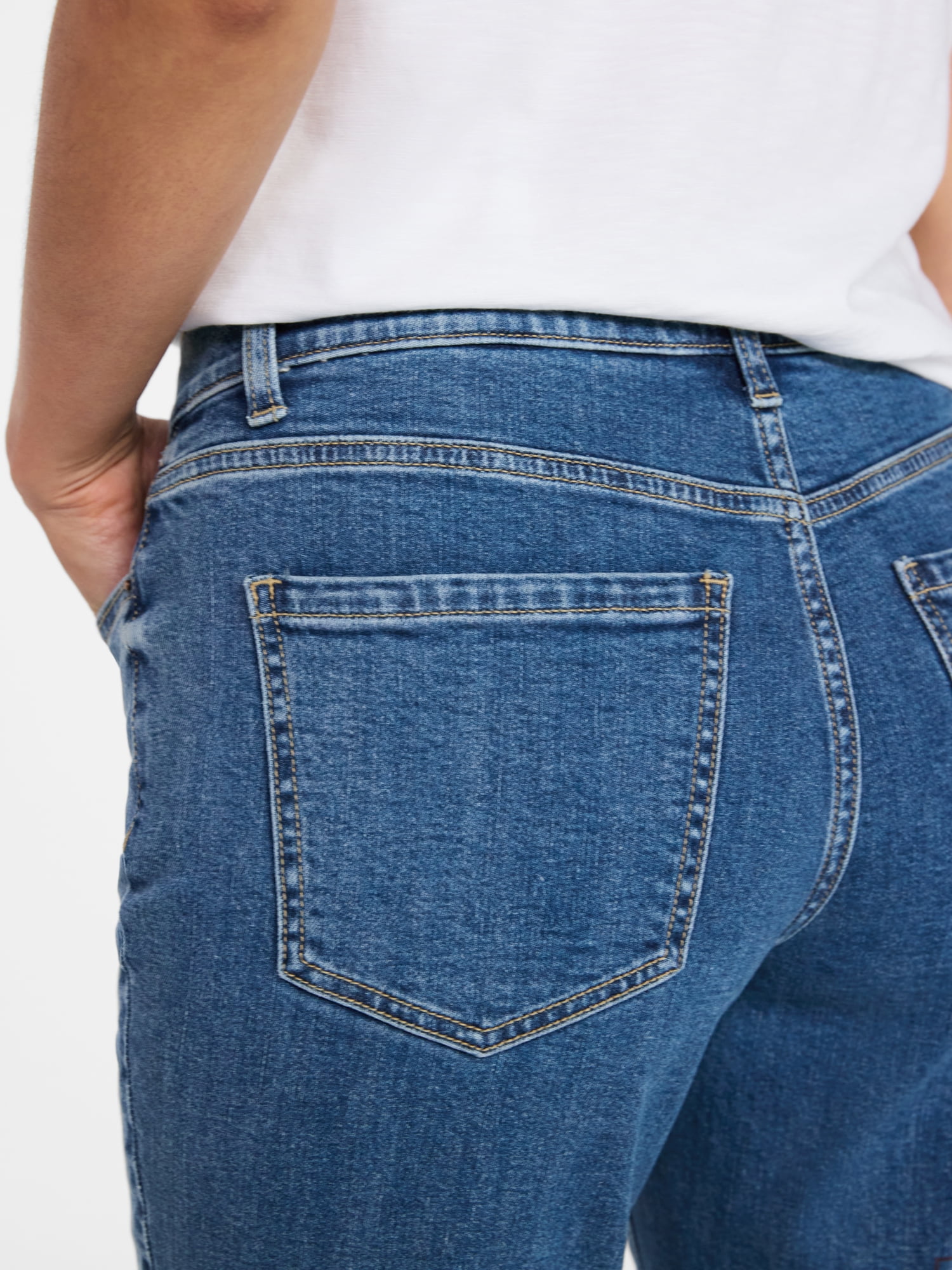Time and Tru Women's Mid Rise Boyfriend Jeans, 26" Inseam, Sizes 0-22