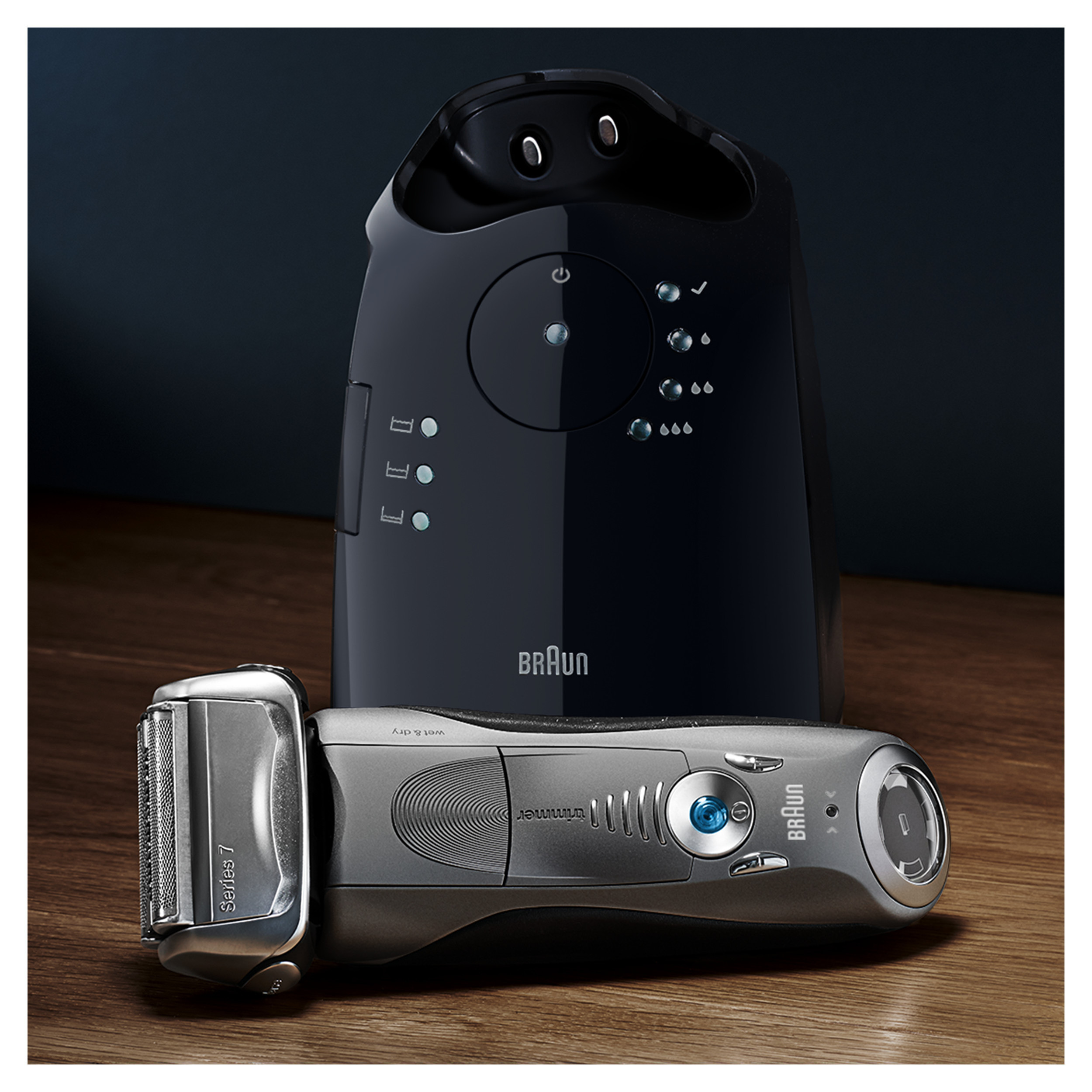 Braun Series 7 7865cc Wet Dry Mens Electric Shaver with Clean Station - image 3 of 6