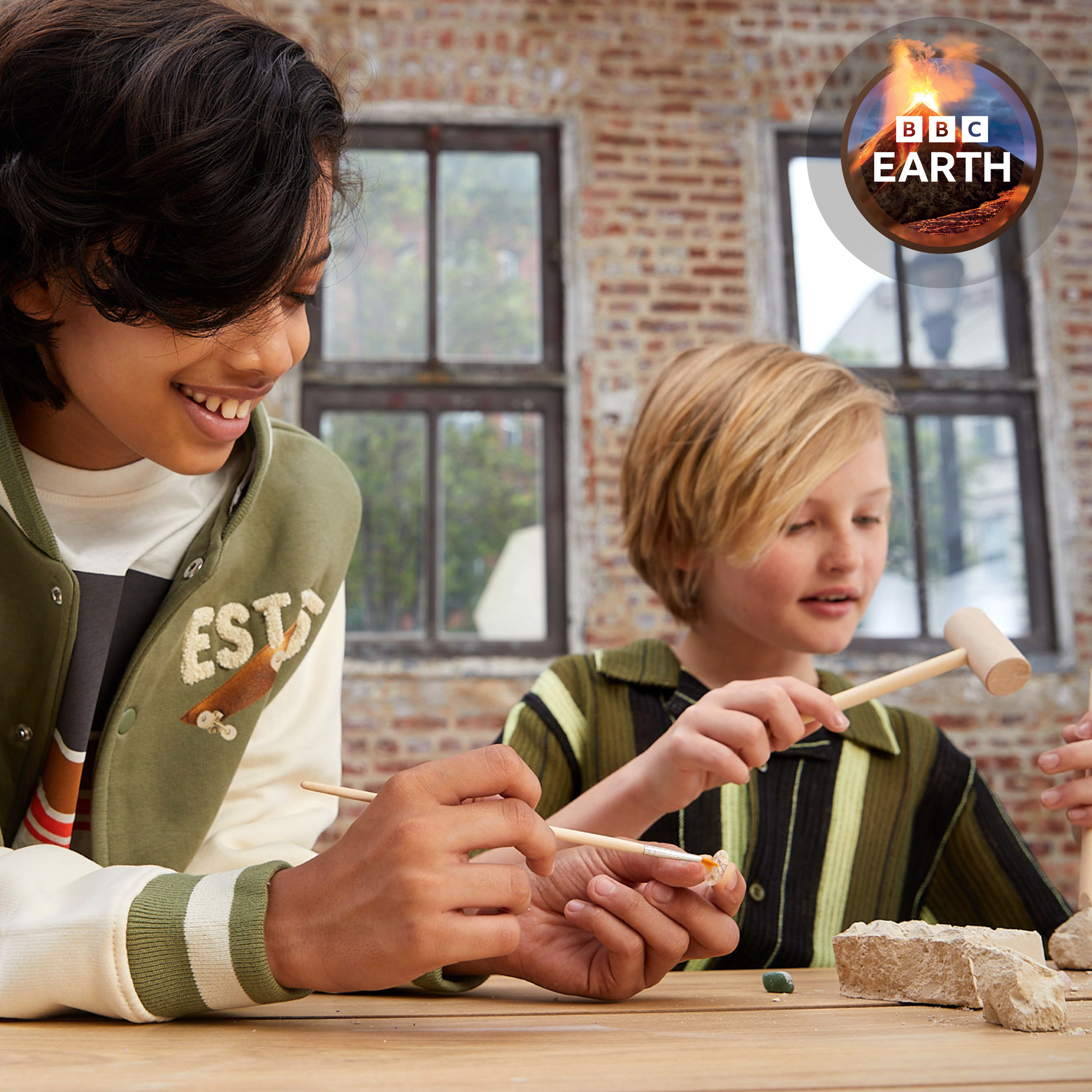 BBC Earth Excavate & Discover Gemstone Dig Kit photo 3