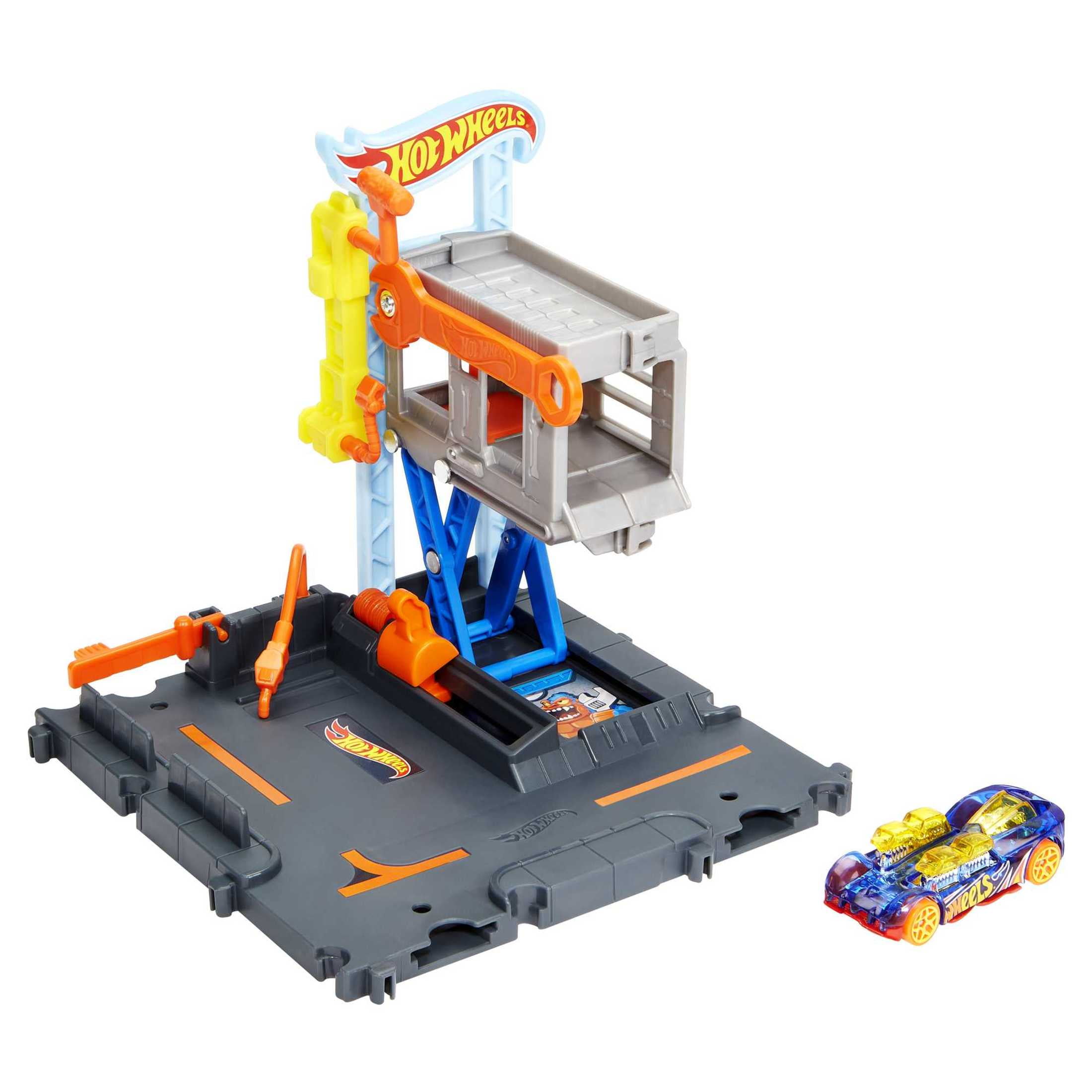 Hot Wheels City Downtown Repair Station Playset, with 1 toy Car