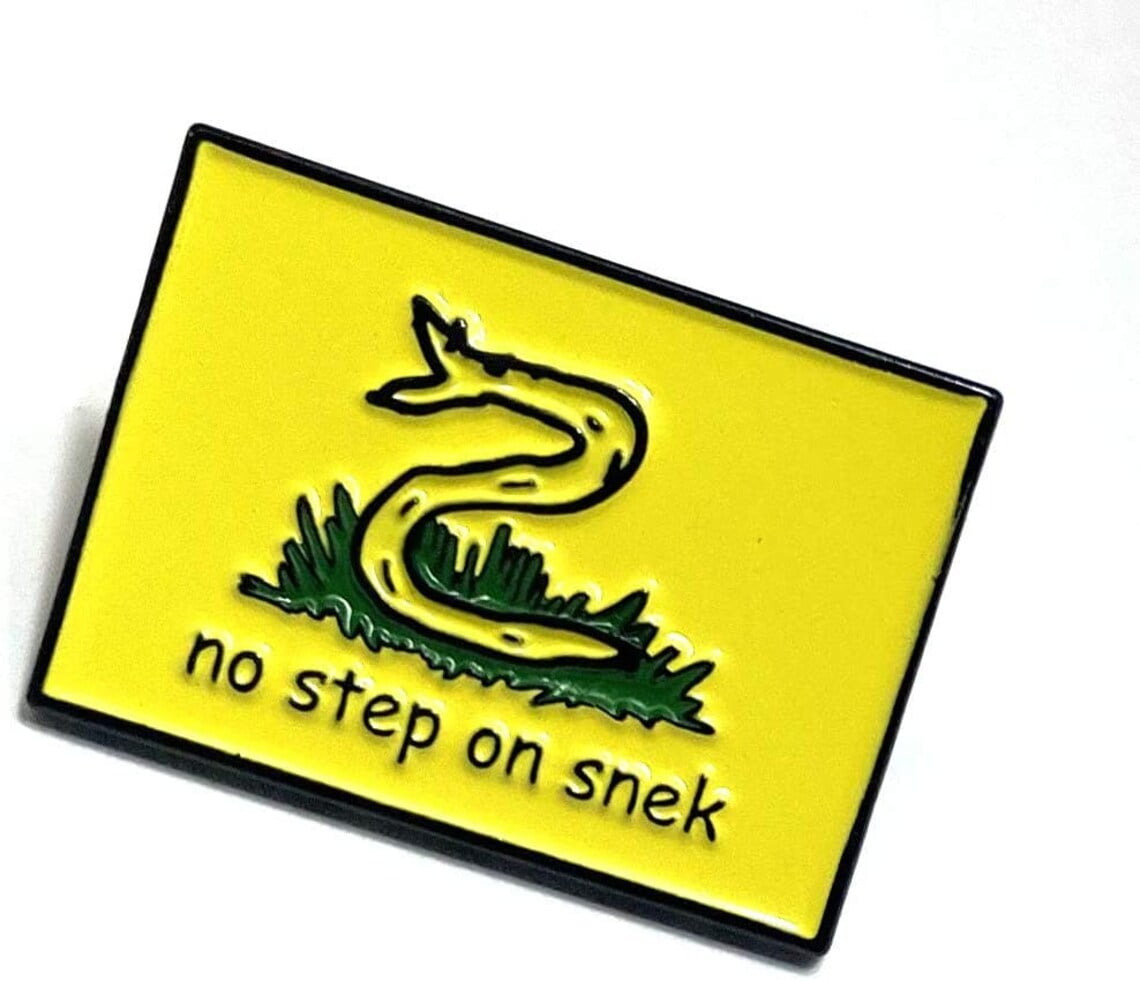 No Step on Snek Gadsden Flag Meme Snake 1 inch wide Soft Enamel PinBrooch for Jacket Tote Hand
