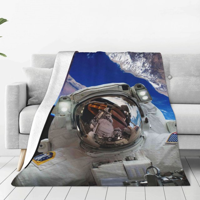 Balery Astronaut in Outer Space Manta de Felpa Suave y Acogedora – Cobija de Franela Aterciopelada para Cama, Lavable y Cálida para Sofá, Mascotas, Transpirable-50"x40"