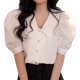 thumbnail image 1 of Blusa de gasa con manga corta abombada para mujer, cuello vuelto, botonadura única, cuello en V, jersey de Color puro, 1 of 8
