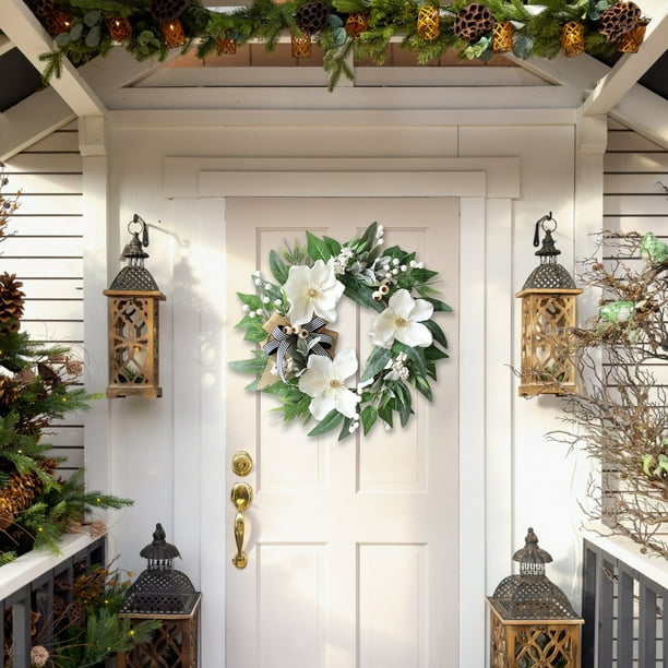 xihome Corona navideña artificial para colgar en la puerta, decoracin de flores de plstico, 55 cm (21,65 pulgadas), color verde.