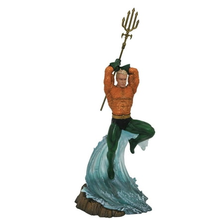 aquaman gallery statue