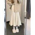 thumbnail image 2 of Falda de punto ceñida de cintura alta para mujer, nueva falda de cola de pez de corte A, para adelgazar tu silueta, versátil, otoño 2024, 2 of 5