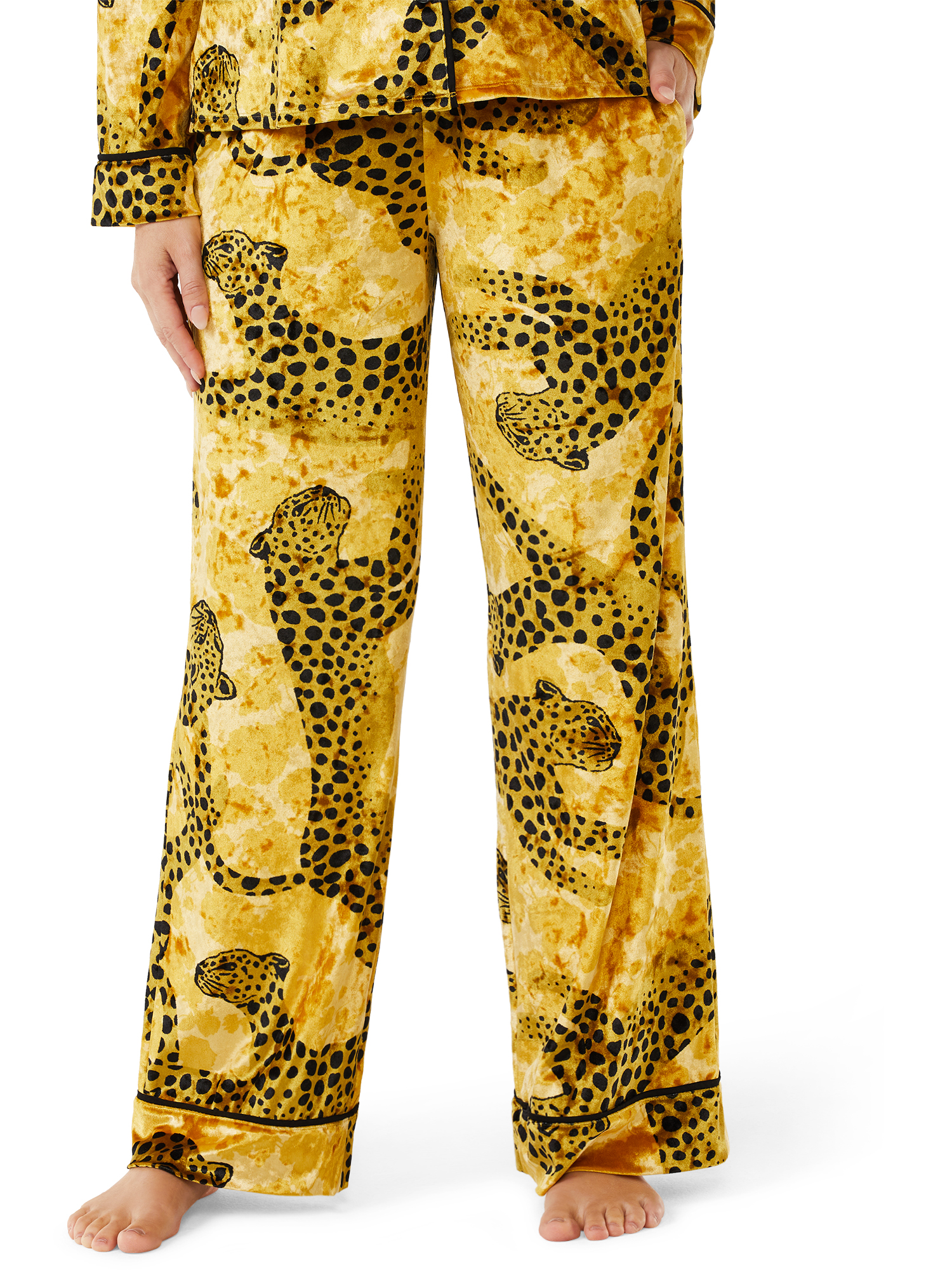 Sofia Intimates by Sofia Vergara Women's and Women's Plus Size Crushed Velvet Pajama Set, 2-Piece - image 4 of 8