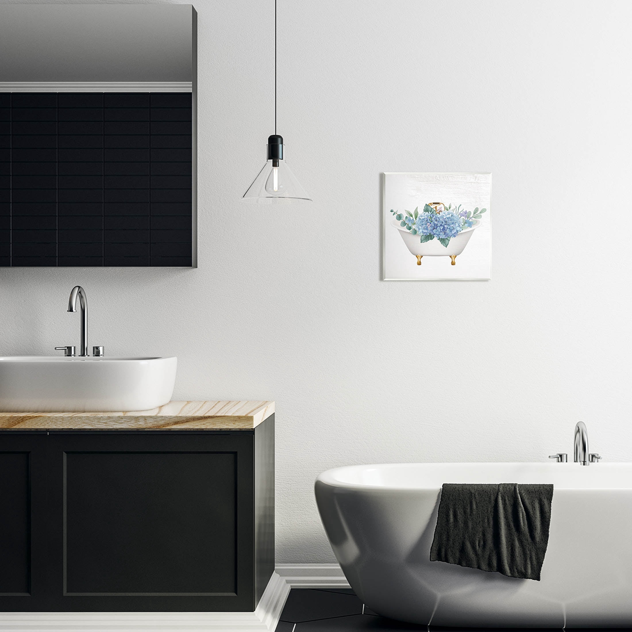 Chic Bathtub Hydrangea Blossoms Botanical & Floral Graphic Art Unframed Art Print Wall Art