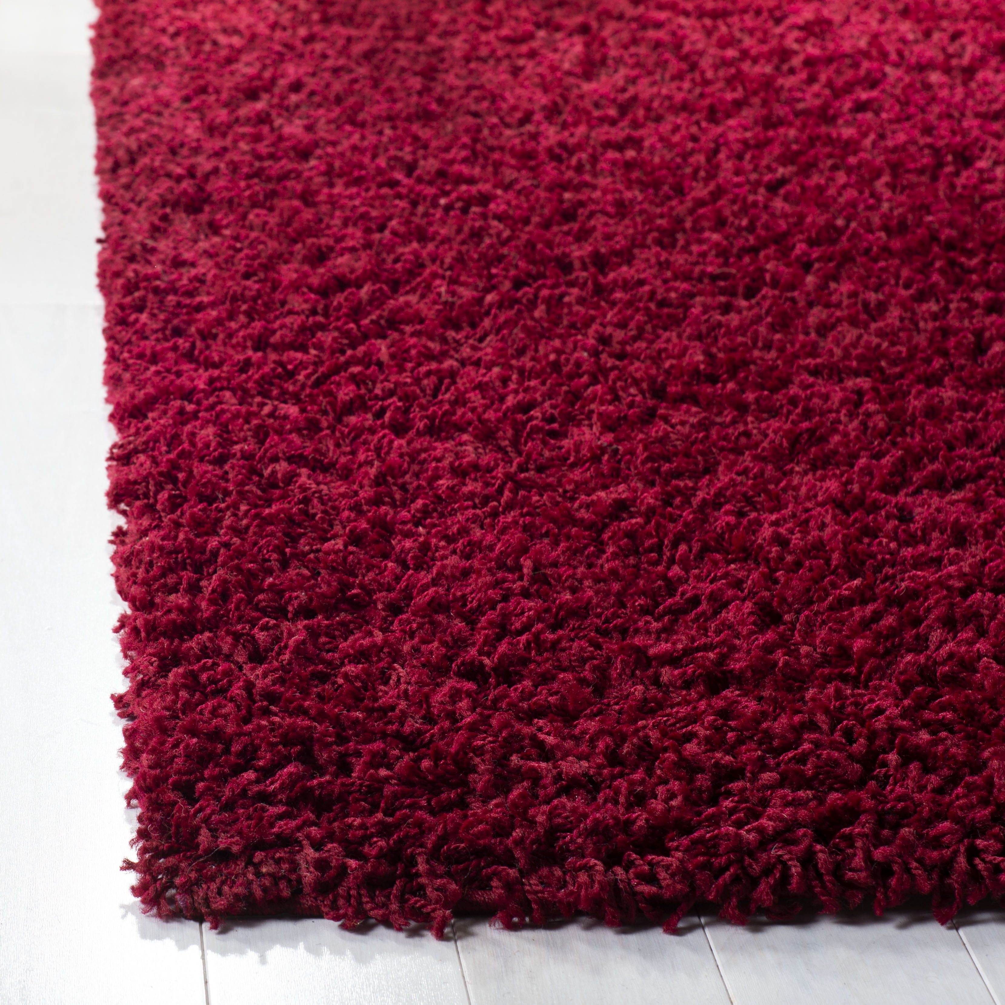 SAFAVIEH Lavena Solid Plush Shag Area Rug, Red, 4' x 6'