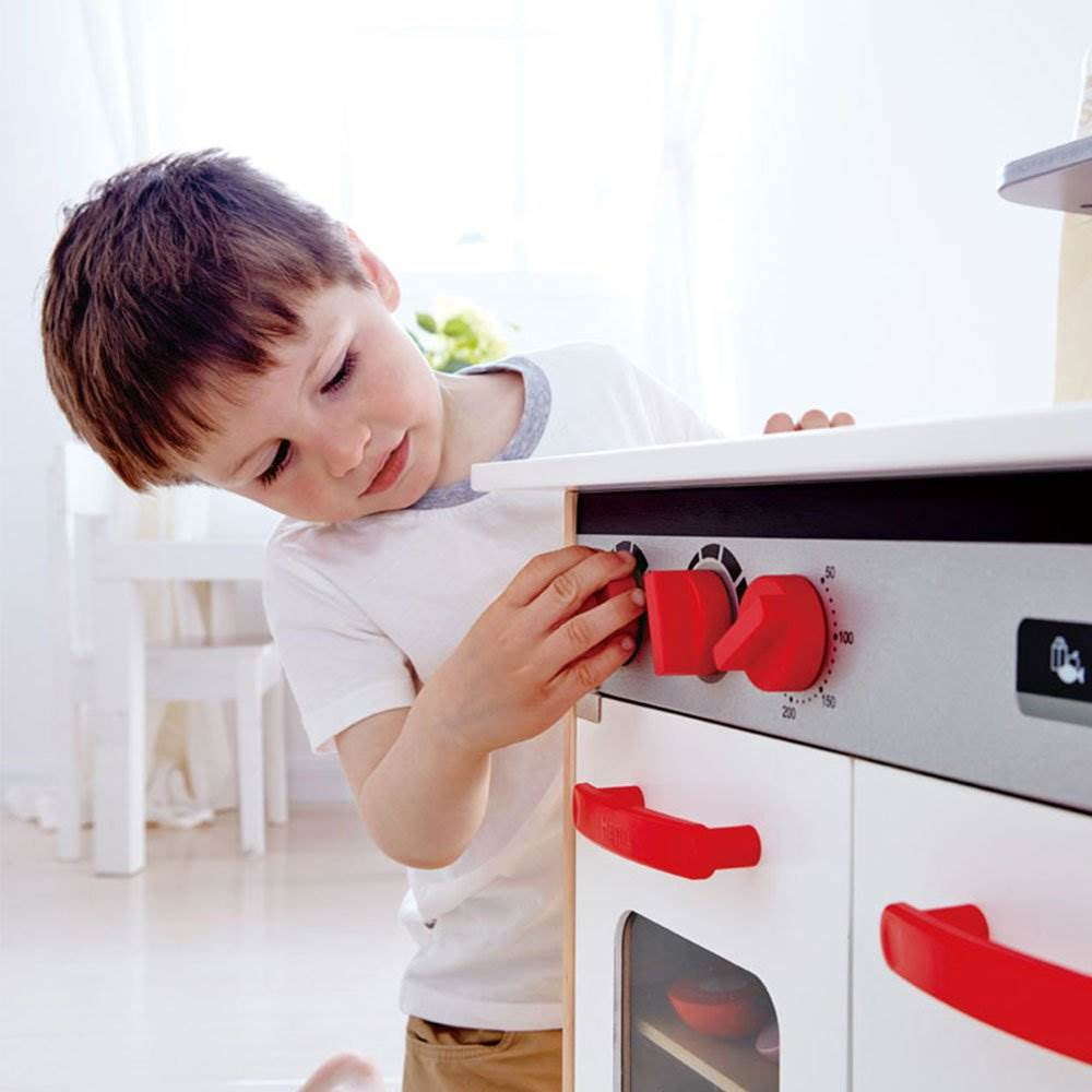 hape gourmet kitchen set