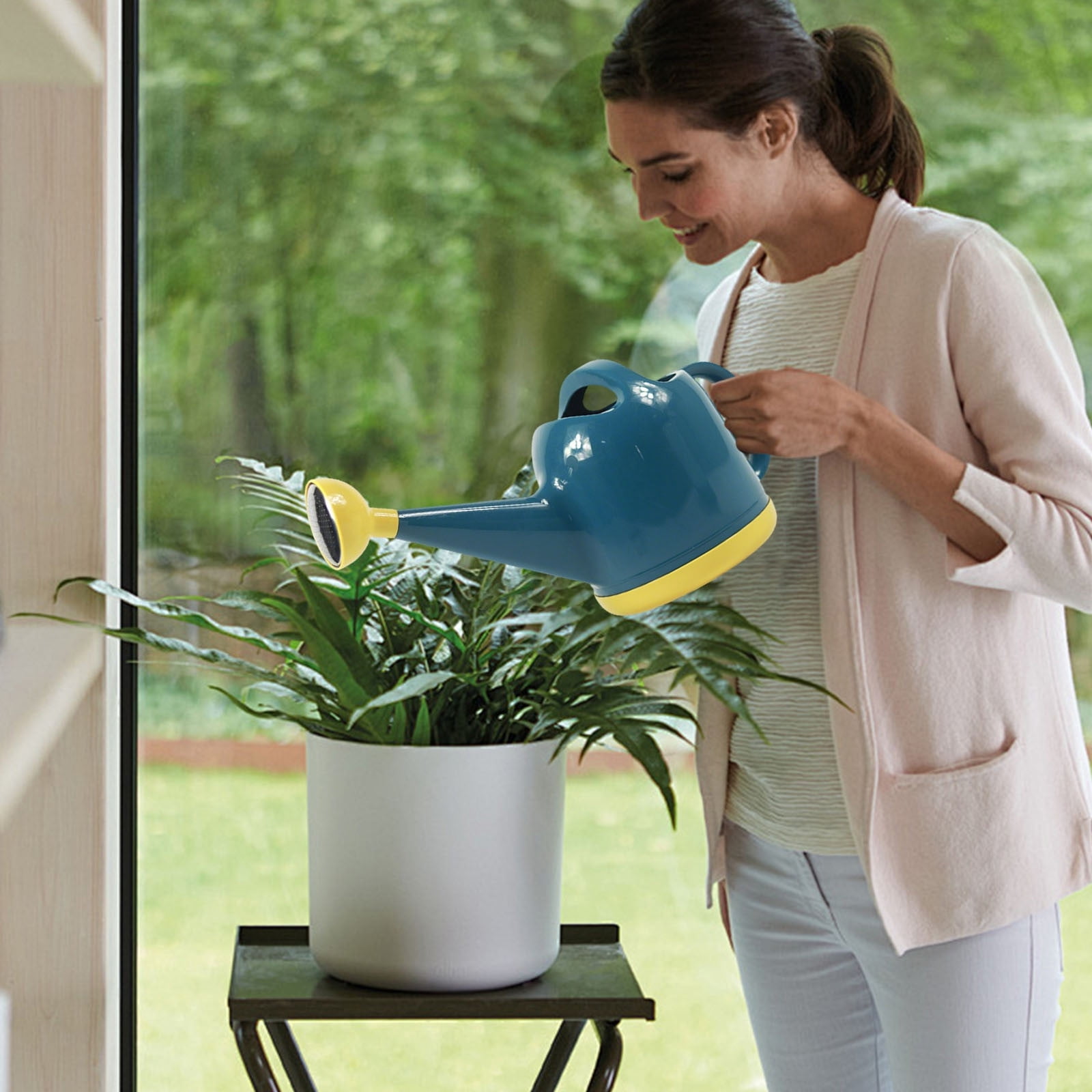 Large Capacity Watering Can with Long Spout - Removable Sprinkler Head Garden Watering Pot for Indoor & Outdoor Plants, Modern Plastic Watering Can for Flowers