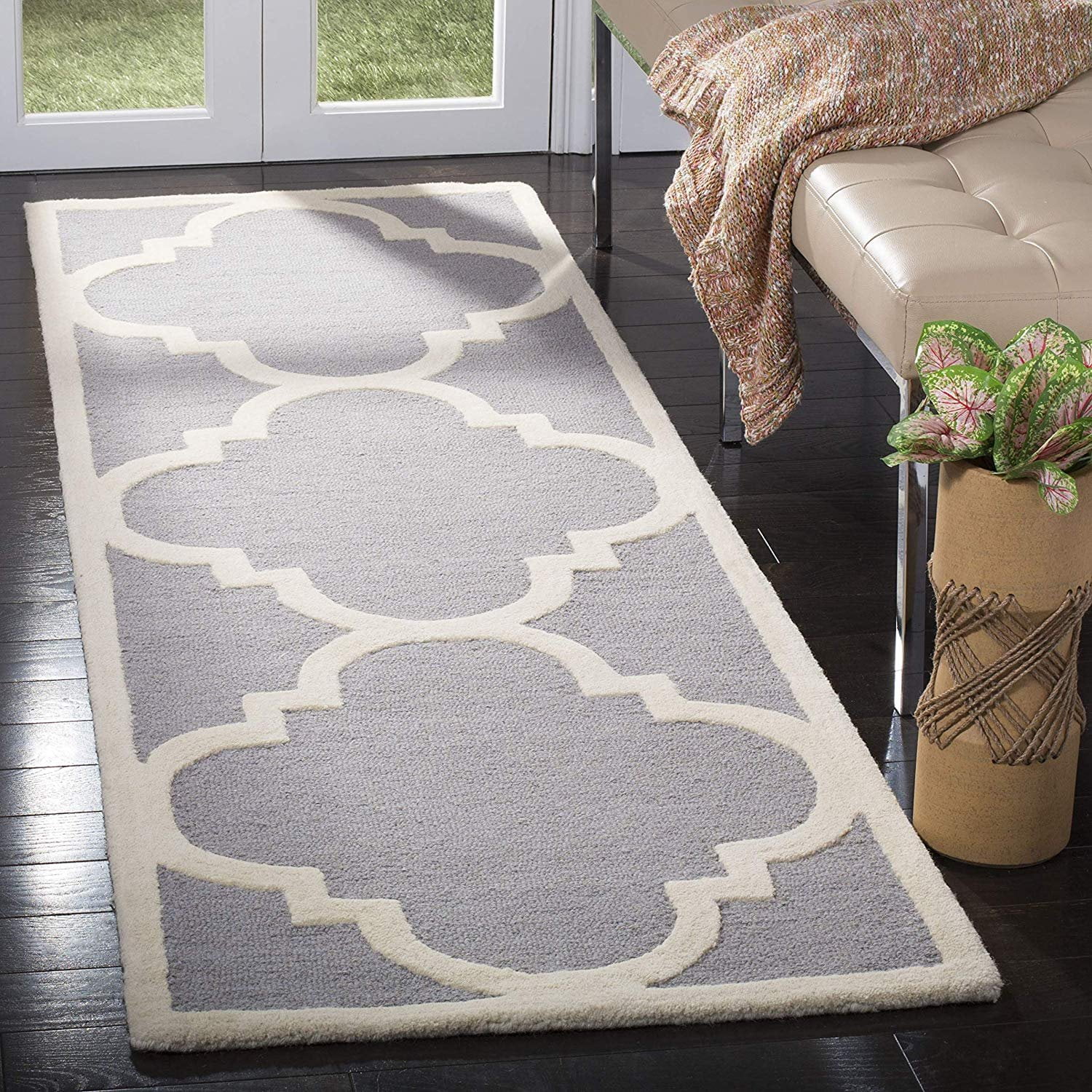 Safavieh Cambridge Collection CAM140D Handcrafted Moroccan Geometric