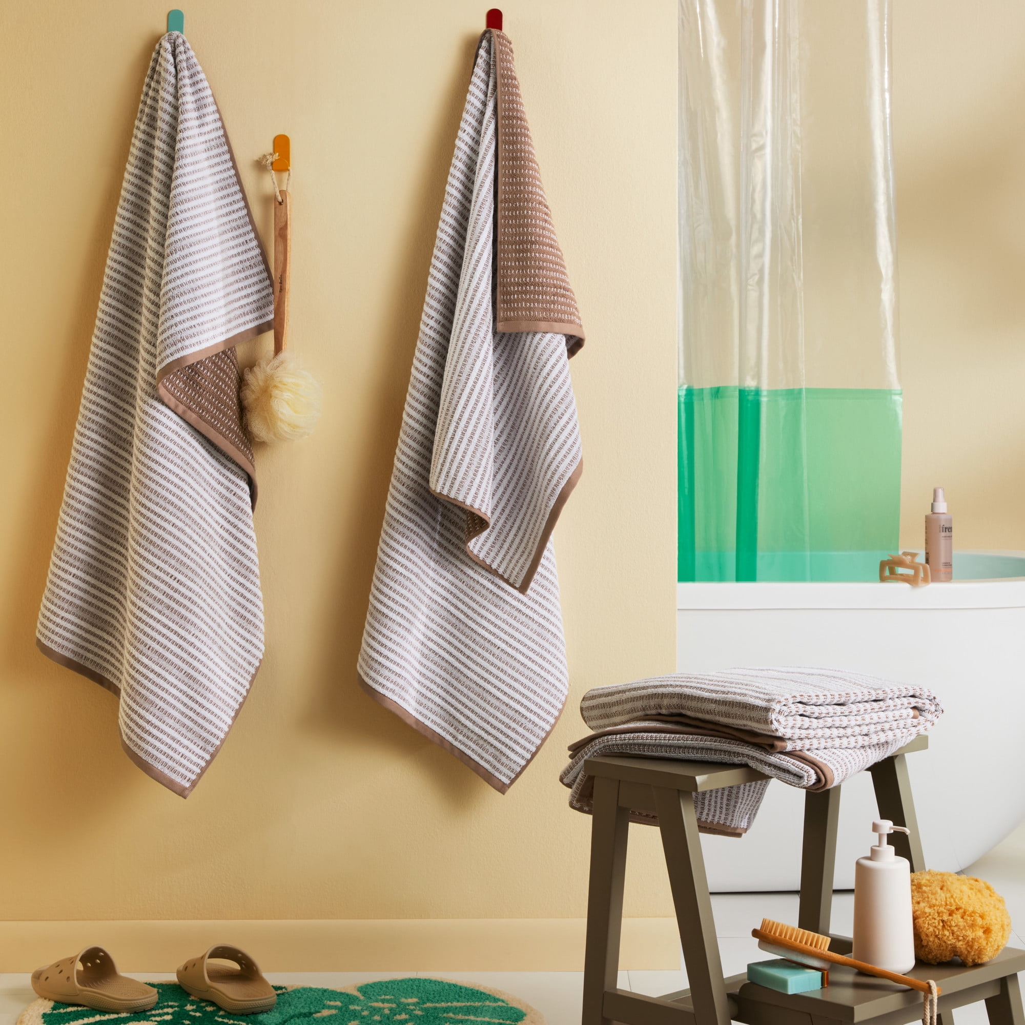 TOWN & COUNTRY PLAY 4-Piece Striped Reversible Terry Brights Bath Towel Set, 30"x58", 100% BCI Cotton, Plush & Absorbent 550GSM, Mocha Brown