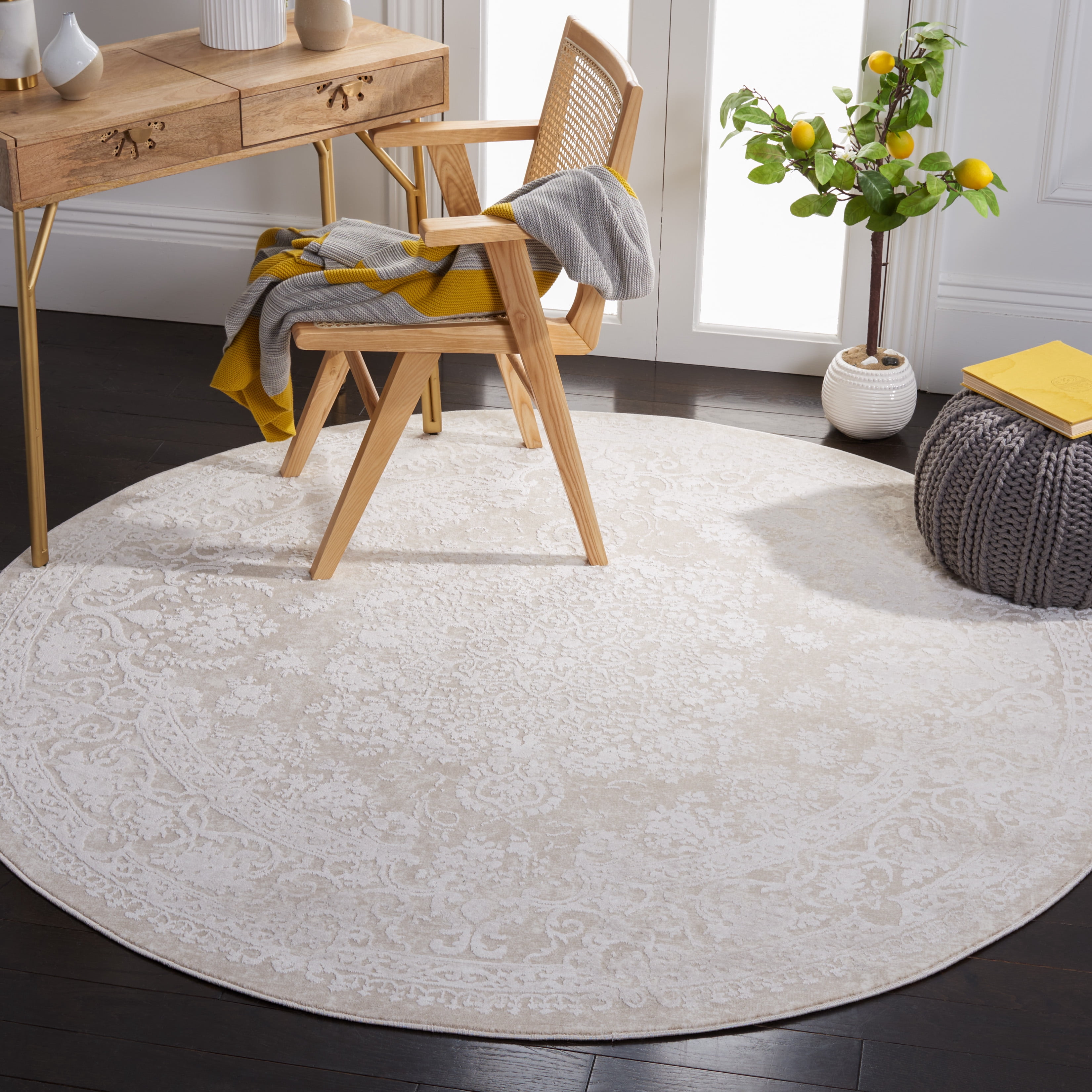 SAFAVIEH Reflection Sophia Traditional Area Rug, Cream/Ivory, 8' x 8' Round