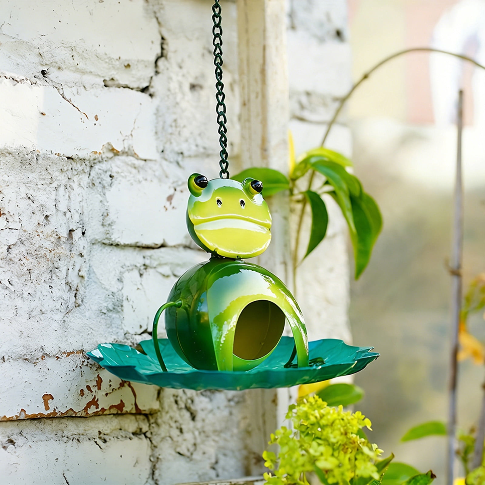 DAMAI Frog Shape Hanging Bird Feeder, Metal Outdoor Garden Bird Feeder Garden Decor, Hummingbird Feeder Decorative with Tray, for Yard Art Ornament Bird Feeder, Green Stand Station
