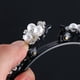 thumbnail image 4 of Banda para el cabello con perlas de moda Tejido Flequillo Clips para peinados Diademas trenzadas Horquilla Racimo de perlas Diadema de boda Corona de novia, 4 of 5