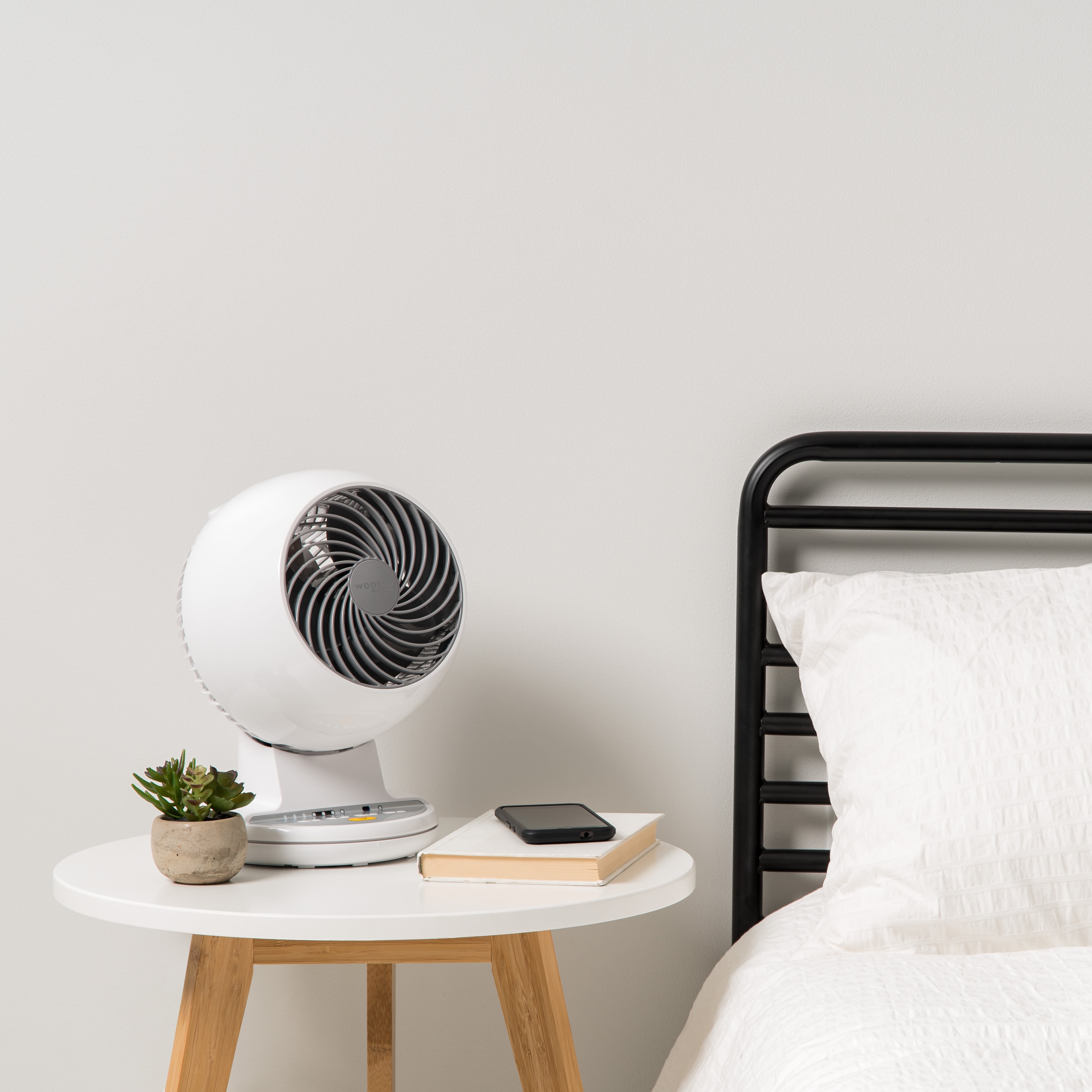 IRIS WOOZOO 360° Oscillating Fan with Remote & Timer, 5 Speed Settings, White