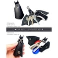 thumbnail image 3 of Llavero para hombre: Exclusivo llavero de cuero para coche con temática de murciélago | Ideal como regalo elegante para él o ella, 3 of 7