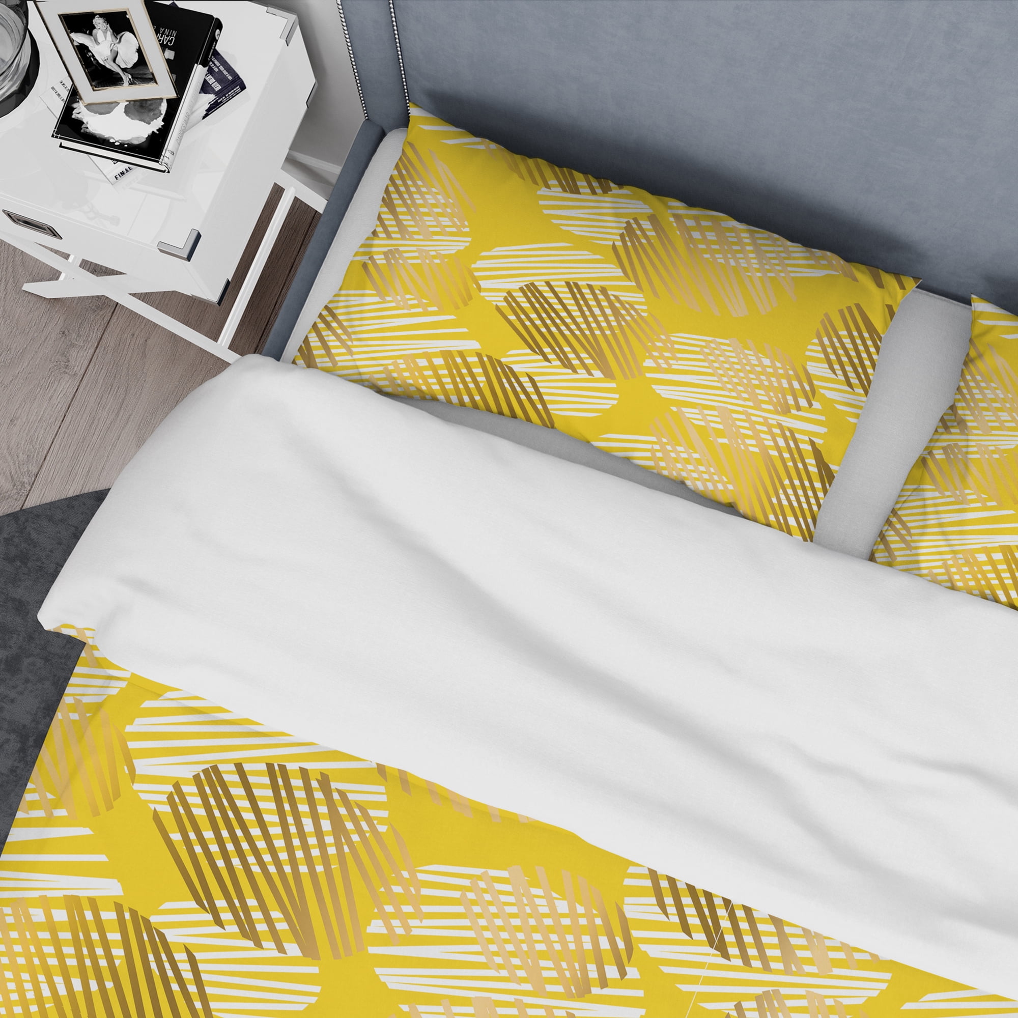 Designart 'Abstract Retro Geometric III' Mid-Century Modern Duvet Cover Set