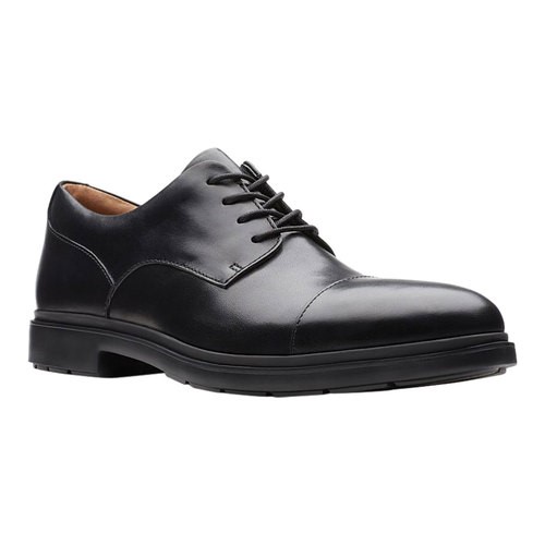 clarks cap toe shoes