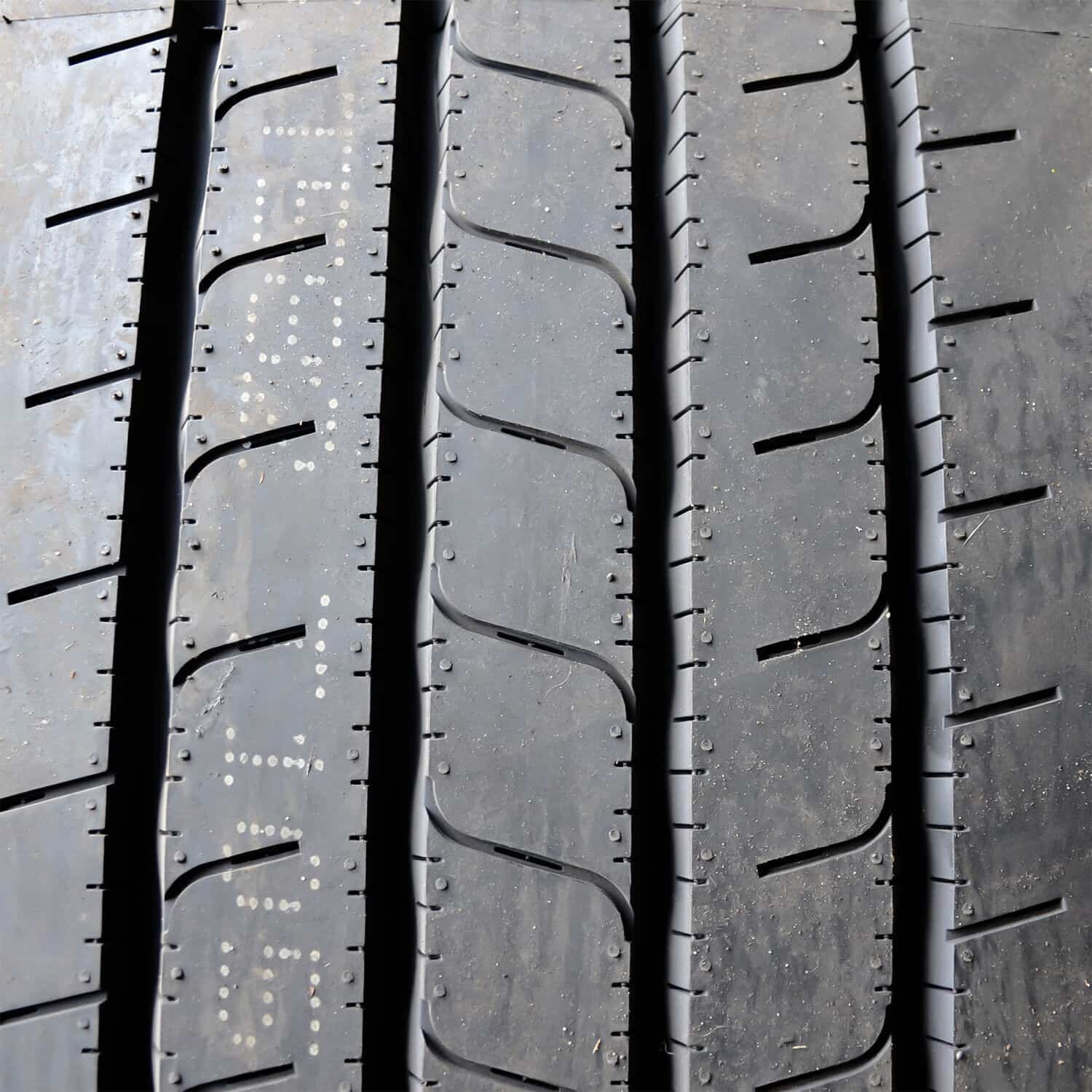 Geoquest QT582 11R22.5 G/14PLY Commercial Tire