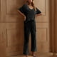 thumbnail image 2 of Conjunto de Sudor para las Mujeres de la Pierna Ancha de Moda Sólido Cuello en V de Manga Corta Pijamas, Pantalones Recortados Casuales Conjunto para el Descanso Y el Ocio en Interiores, 2 of 5