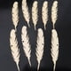 thumbnail image 5 of 50 Hojas de Natural con Agujeros Formas de Plumas de Rústicas, 5 of 9