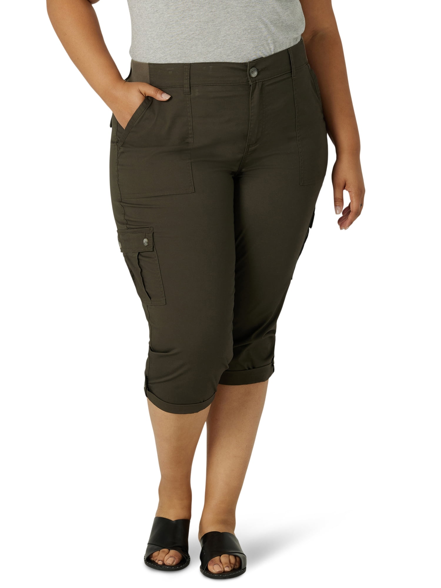 Lee Women's Plus Size Flex-to-Go Cargo Capri - Walmart.com