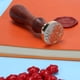 thumbnail image 3 of Estampilla Sello de cabeza de cobre sello de sellado de sobre de cera de pintura DIY con mango de madera (m003 Wdftyju Libre de BPA, 3 of 8