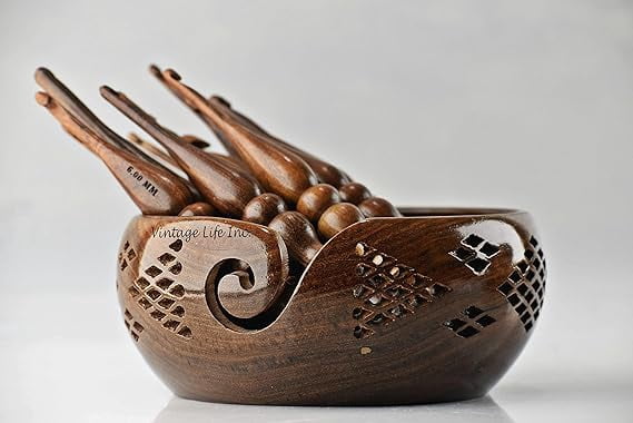 DnU Avenue Sheesham Wood Set of 13 Ergonomic Crochet Hooks 3.5 MM to 12 MM, Wooden Yarn Crochet Hooks for Arthritic Hands, Knitting & Crochet Storage,