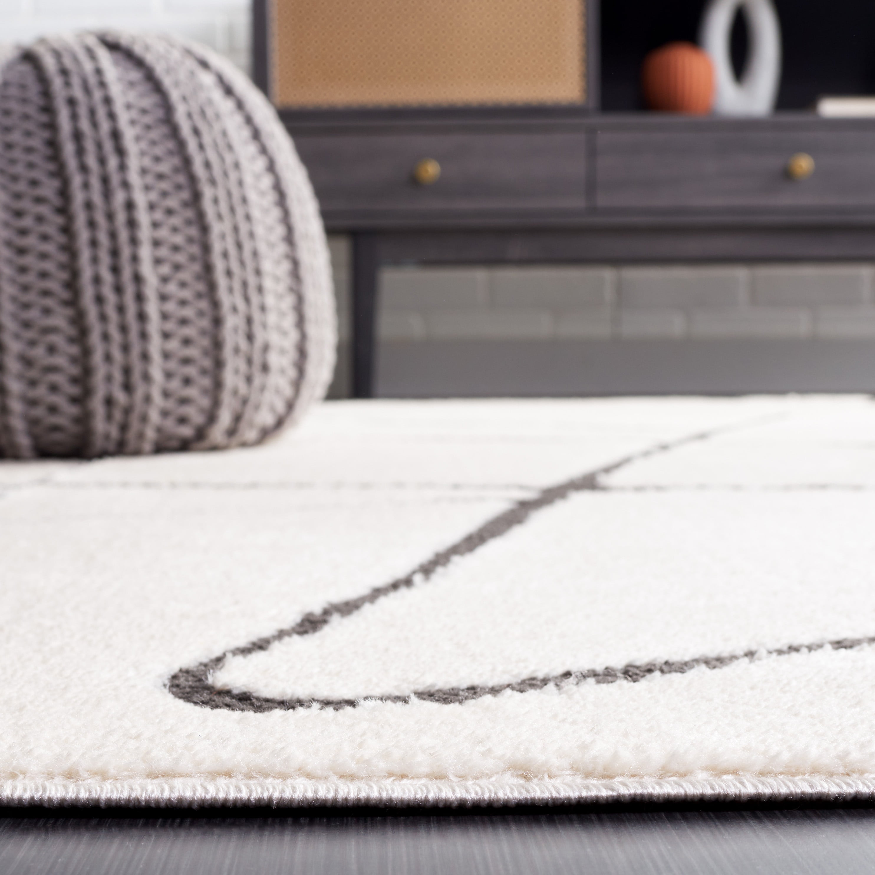 SAFAVIEH Melody Quinn Modern Area Rug, Ivory/Black, 9' x 12'