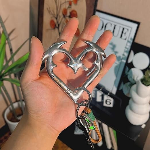 希少 VIVAYOU リアルレザー ハート金具 クロップドジャケット Y2K Gothic Heartbreaker Carabiner Keychain – Y2K Style Metal Heart