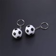 thumbnail image 2 of Llavero con pelota deportiva, minillavero de fútbol, regalo de cumpleaños para niños y adolescentes, 2 uds., 2 of 5