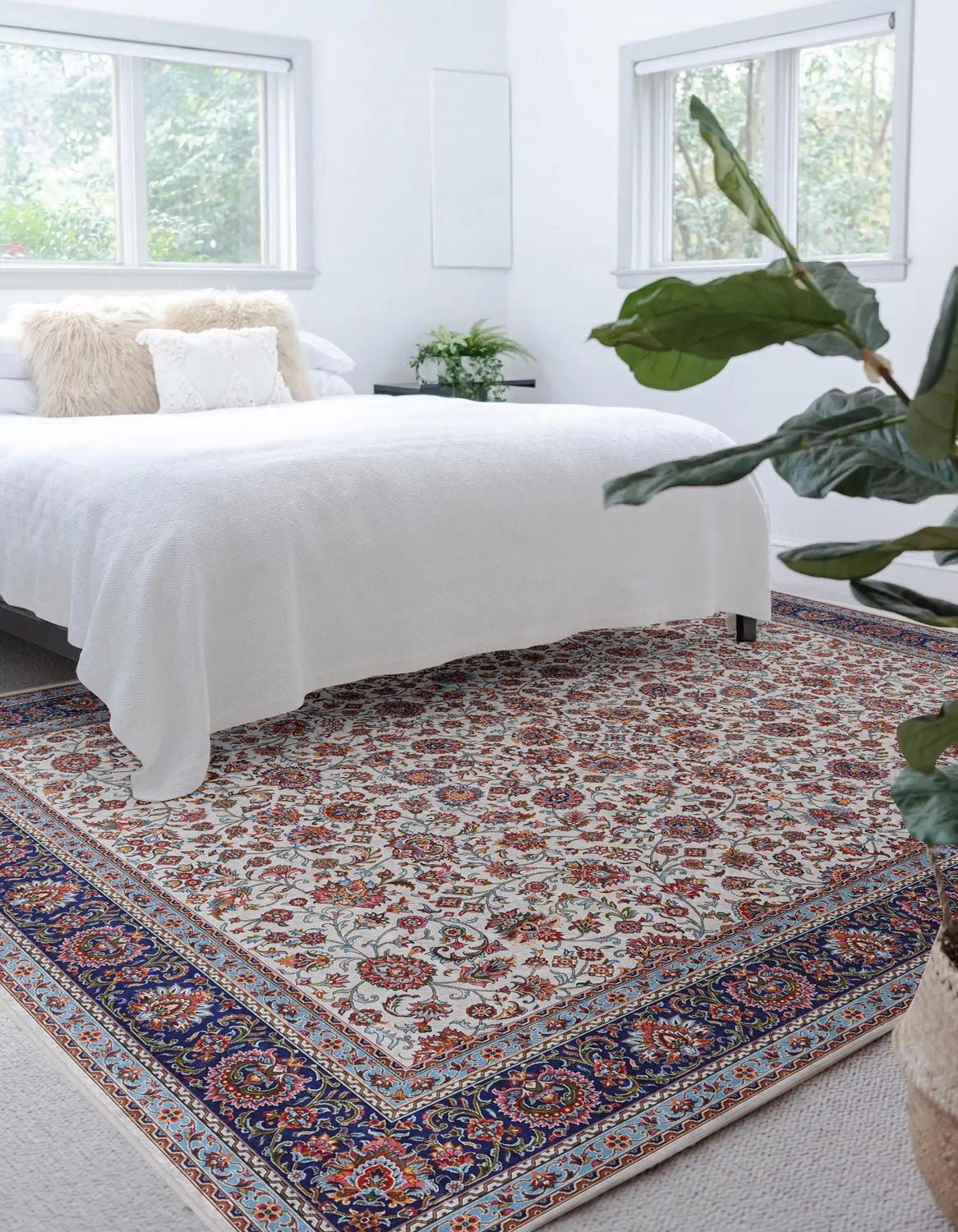 Emerald Canton Blue & Ivory 2'2" x 3'2" Accent Rug