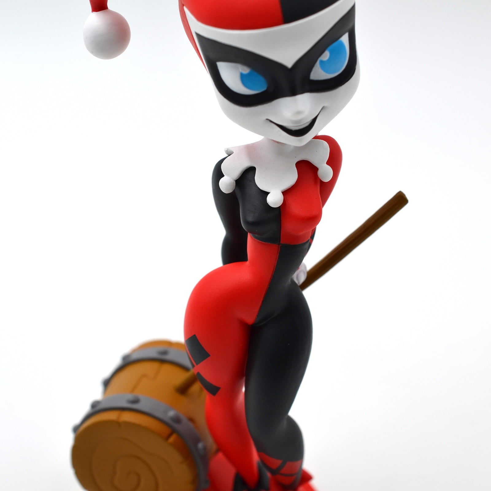 Cryptozoic DC Comics Classic Harley Quinn 7