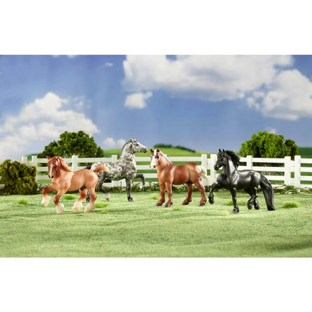 Breyer Stablemates Gentle Giants Horse Set (132 Scale)