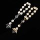 thumbnail image 5 of Pulsera con 12 atractivas cuentas acrílicas en forma de rosa con diseño de alas de ángel para mujer, color blanco cremoso y dorado., 5 of 7