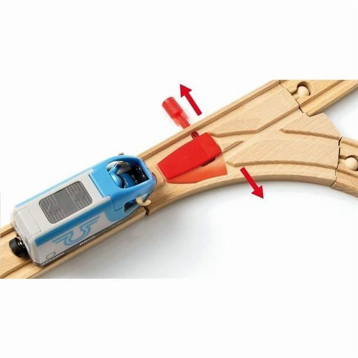 BRIO Travel Switching Set Train Set with Railway Tracks and Modern  display picture 1