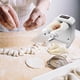 thumbnail image 3 of Máquina automática para hacer empanadillas caseras y wontons - Herramienta de cocina fácil de usar con modos manual y automático para empanadillas rápidas y herméticamente selladas, 3 of 9