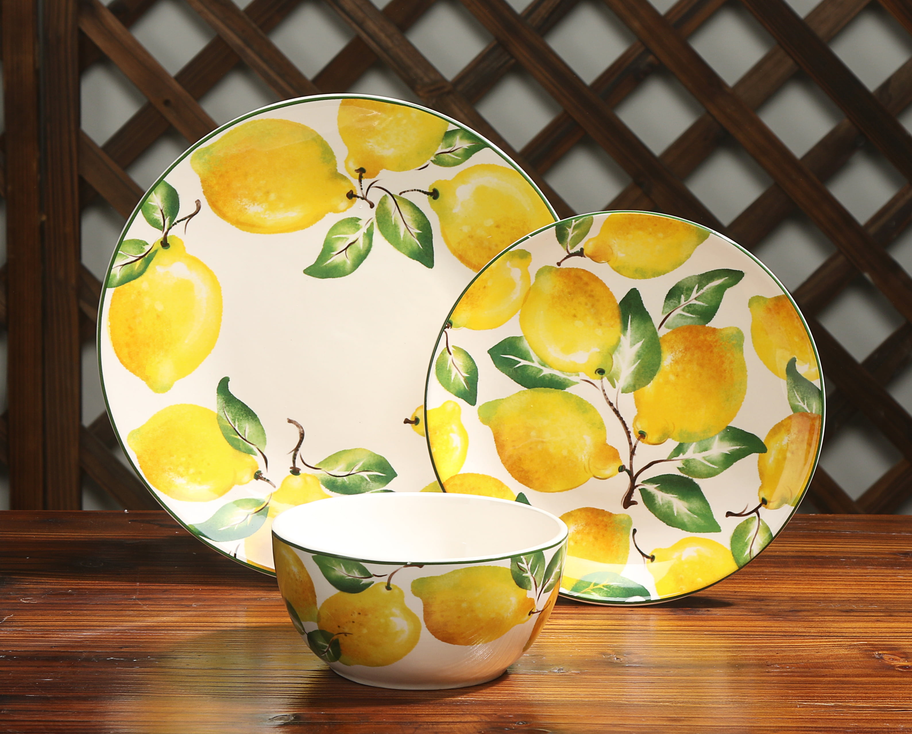 Тарелки с лимонами. Лимон на тарелке. Посуда с лимончиками. Декоративные тарелки с лимонами. Набор посуды с лимонами.